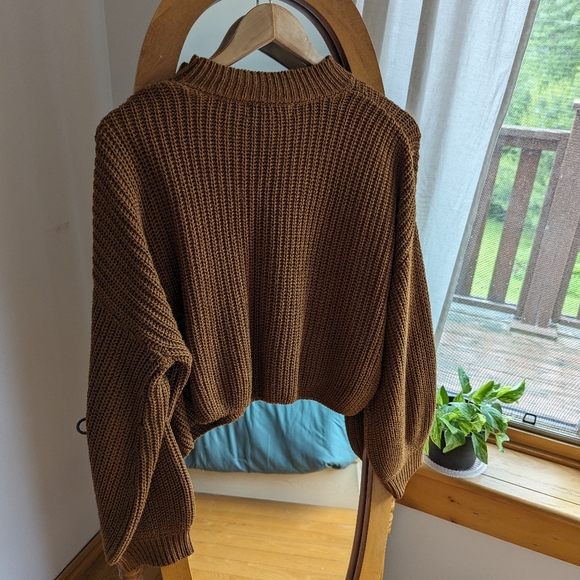 🌿 Forever 21 - Brown/tan cropped sweater - Picture 2 of 4